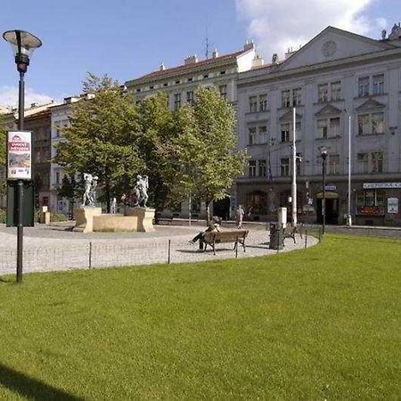 Hostel Junior Prag Exteriör bild