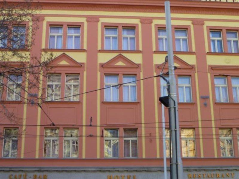 Hostel Junior Prag Exteriör bild